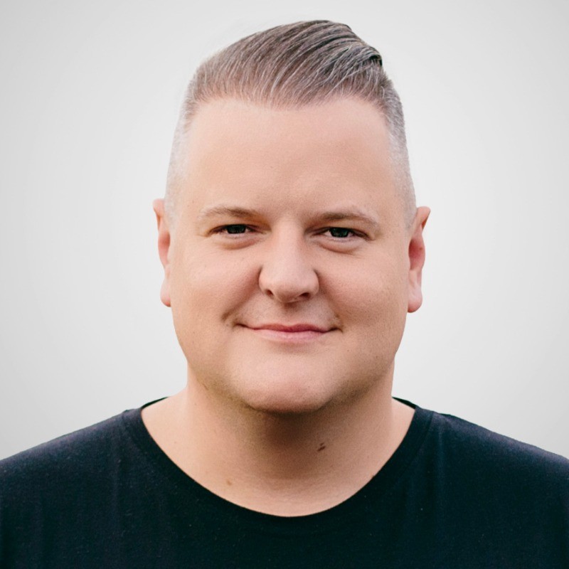Ben Jackson, Momentum Studio
